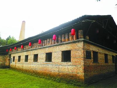 點(diǎn)圖查看下一頁 探訪景德鎮(zhèn)最重要的陶瓷文化旅游區(qū)古窯(組圖)(3)