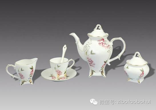 點(diǎn)擊圖片翻到下一頁(yè)>> 聚焦陶博會(huì)之十二